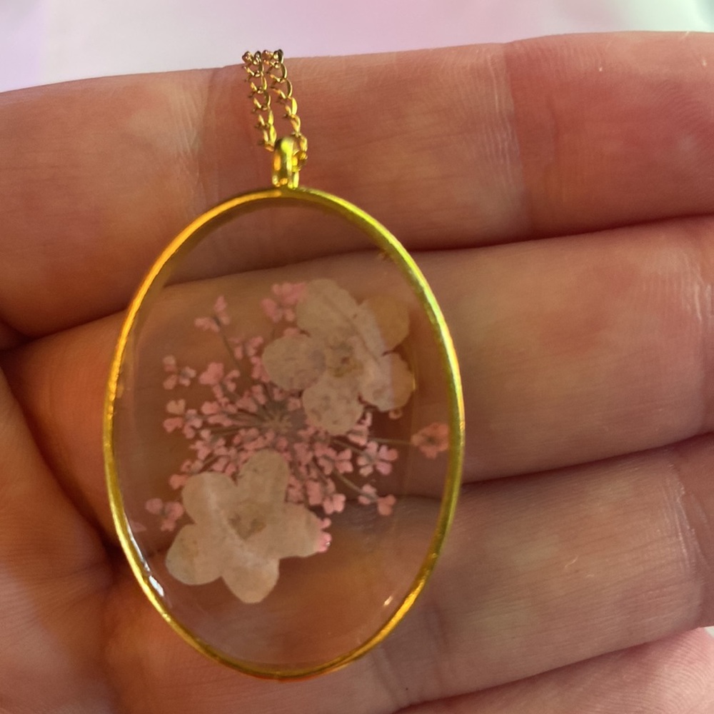 Pink on pink pressed flower necklace. - Picture 5 of 5
